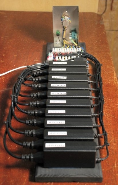 Rear view of the power supply.